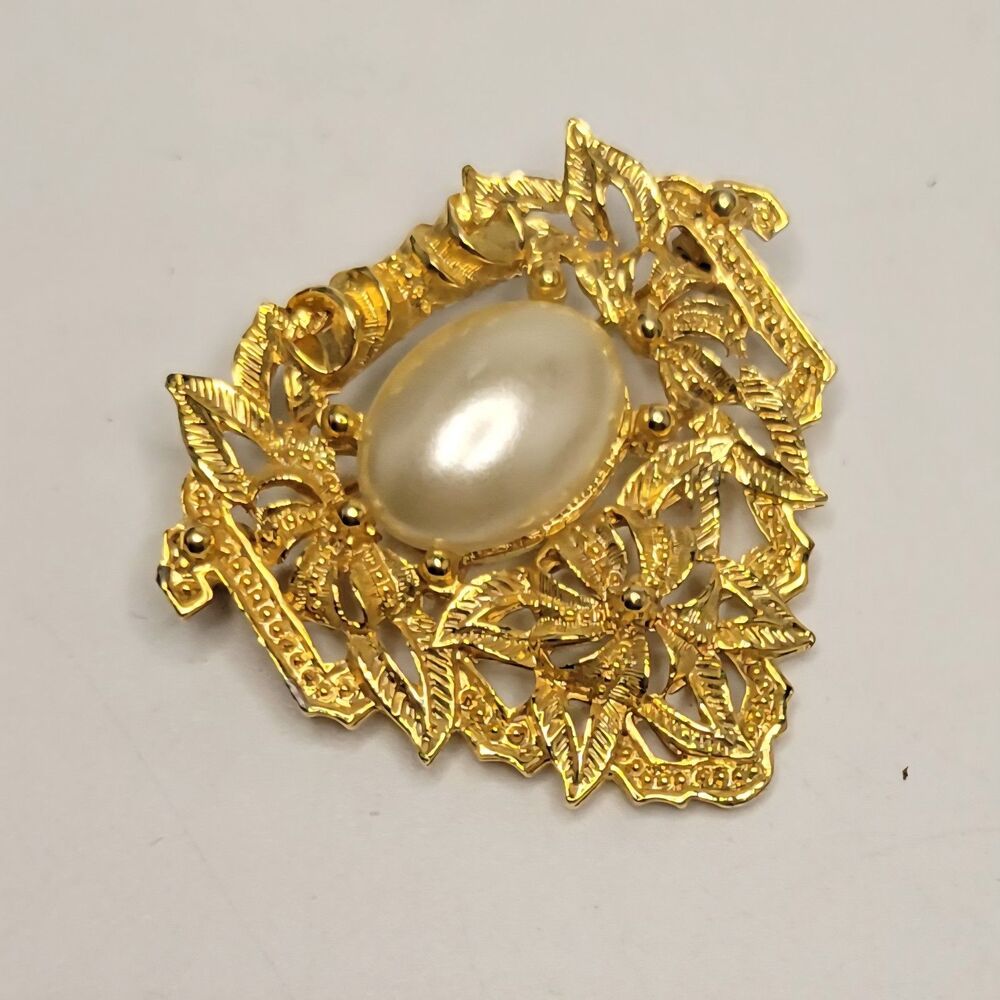 Brooch
